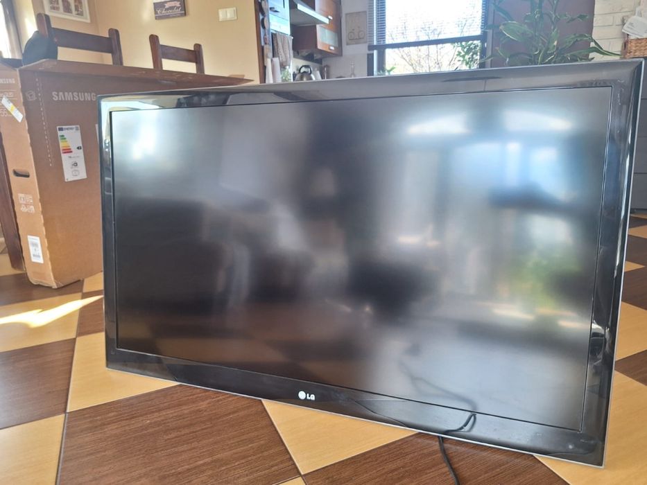 Telewizor LG 47 cali LED Full HD | 4x HDMI | Używany
