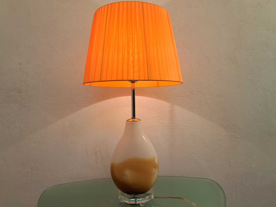 Lampa stołowa włoska Murano szklana bursztynowa biało miodowa kryształowa podstawa Włochy dostępne 3 sztuki