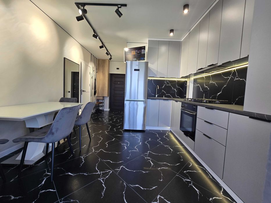 1-кім.кв. в районі міського озера