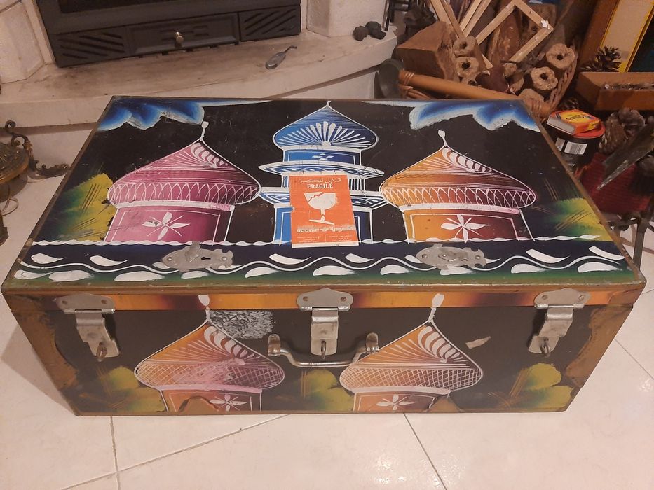 Arca Mala Bau pintado mão chapa e ferro