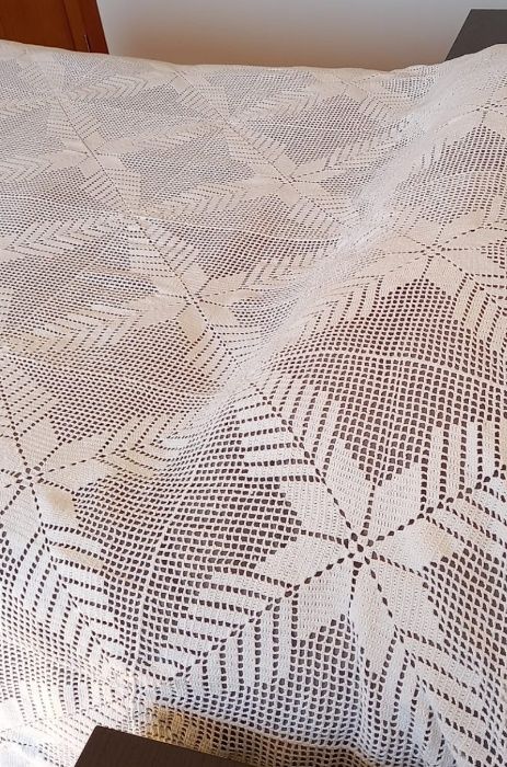 Colcha / Manta em Renda (Artesanal feito à mão)