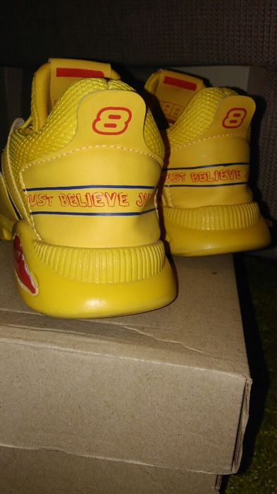 Кроссовки на мальчика