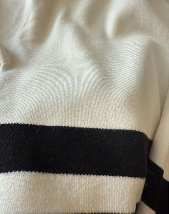 Светер жіночий бренду Mango