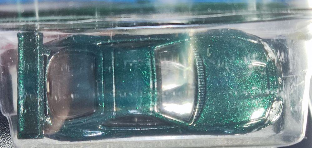 Hot Wheels Toyota Supra, metallic green