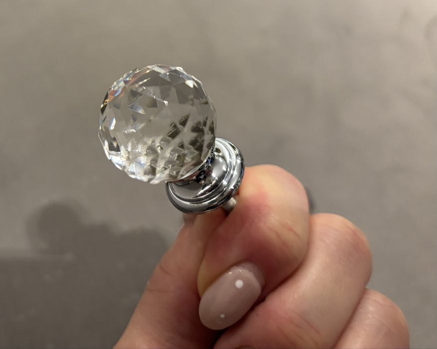 Gałka/uchwyt do mebli - kryształ