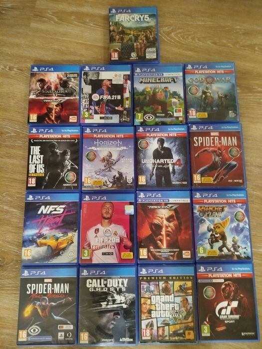 PS4 SLIM + 4 comandos+ 17 jogos + kit VR completo