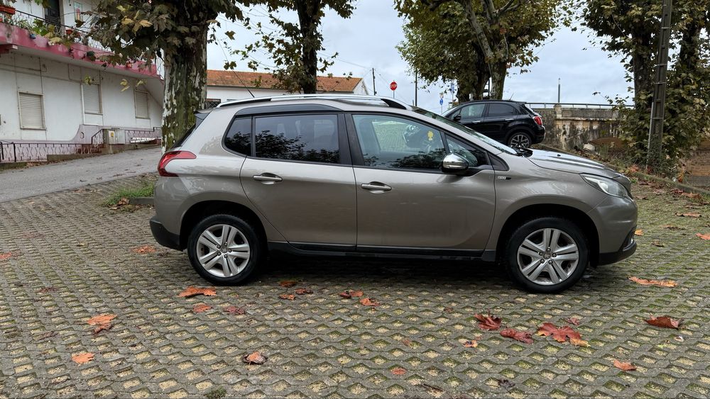 Peugeot 2008 1.2 gasolina ano 2017