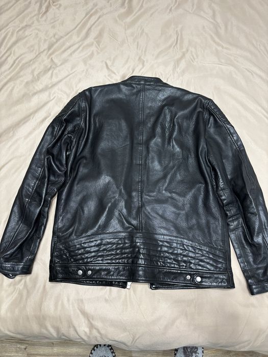Чоловіча шкіряна куртка Zara