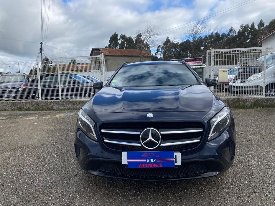 Mercedes GLA 180D (Automático)