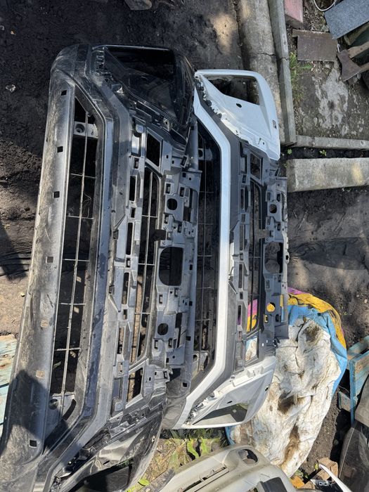 Mitsubishi Eclipse Cross бампер передні 2017-2020 6400h717zz