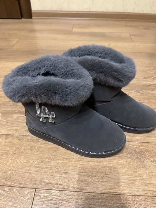 Уги жіночі 38 р теплі