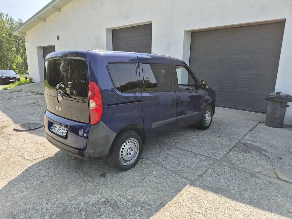 Fiat doblo 5 osobowy bardzo zadbany