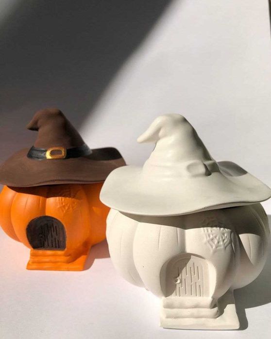 Гіпсове кашпо «Гарбуз зі шляпкою»