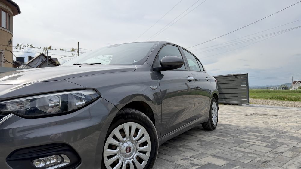 Автомобіль Fiat tipo