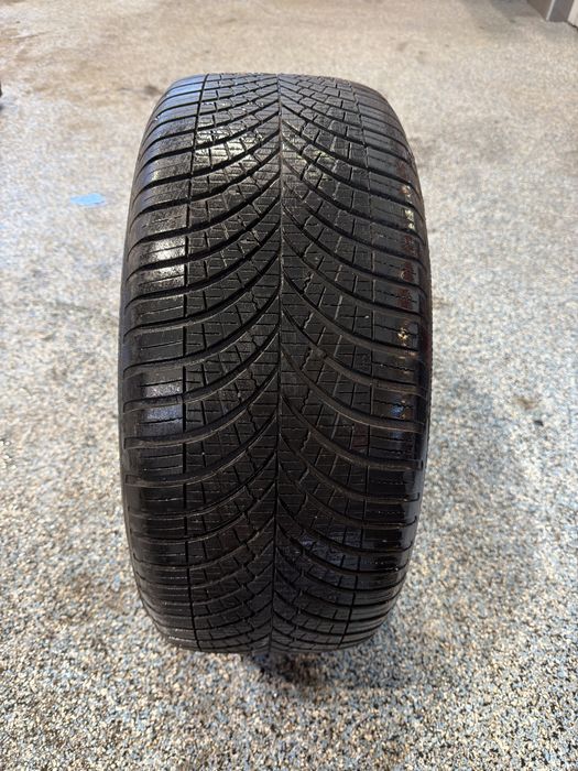 #Opona goodyear 245/45/18 pojedynka