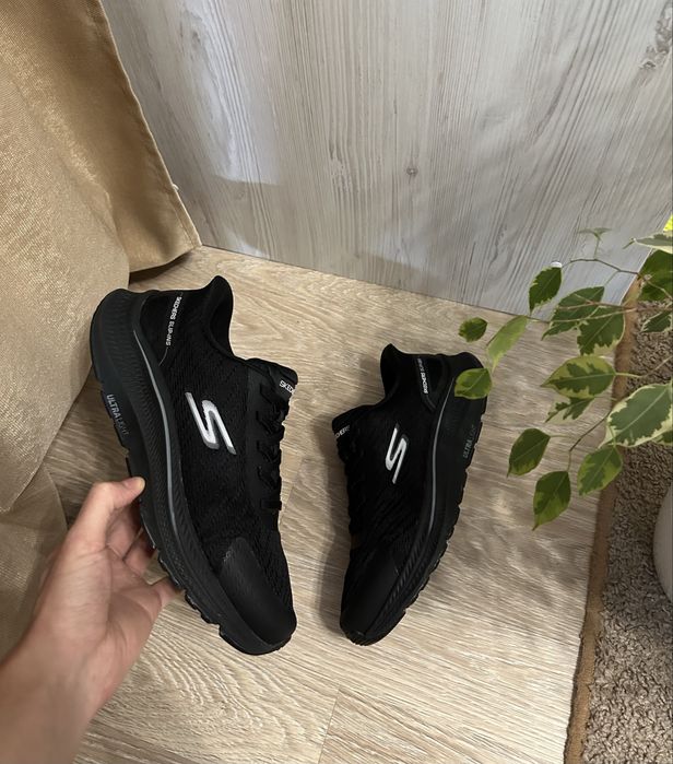 Чоловічі кросівки skechers