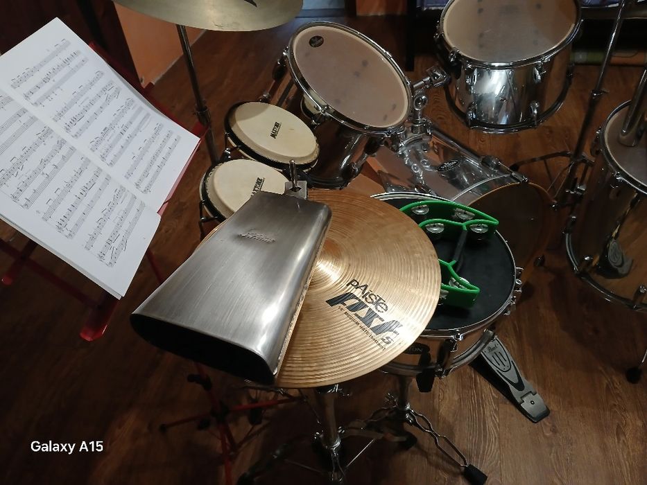 Уроки гри на ударних DRUM SCHOOL