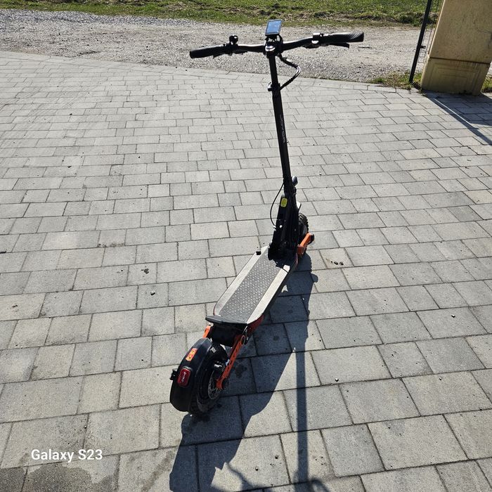 Sprzedam hulajnoga joyor s8s