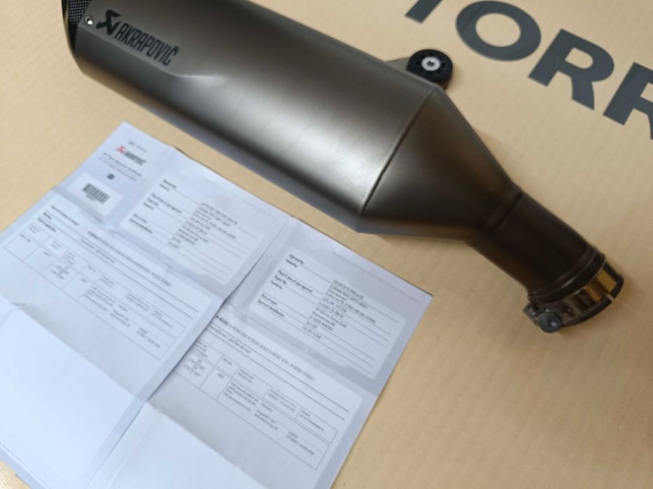 Ponteira Akrapovic BMW S1000XR K69 excelente estado