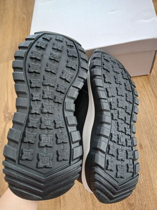 Nowe śniegowce r 36 bardzo cieole