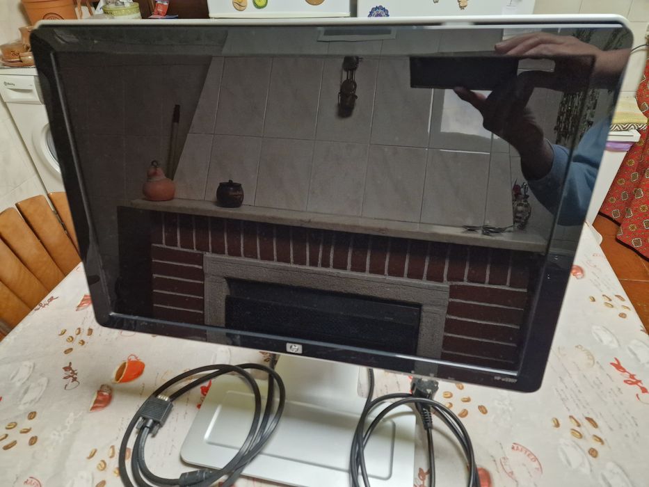 Monitor HP W2207 - 22" Rotativo