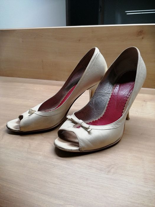 Buty Bolucci skórzane 37 kremowe