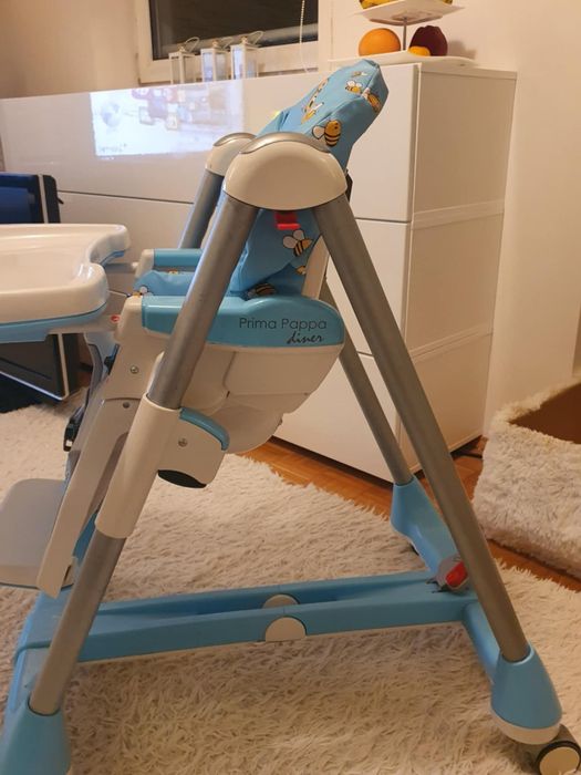 Krzesełko do karmienia.