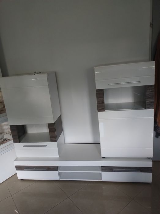 Meblościanka pod RTV . Agata Meble