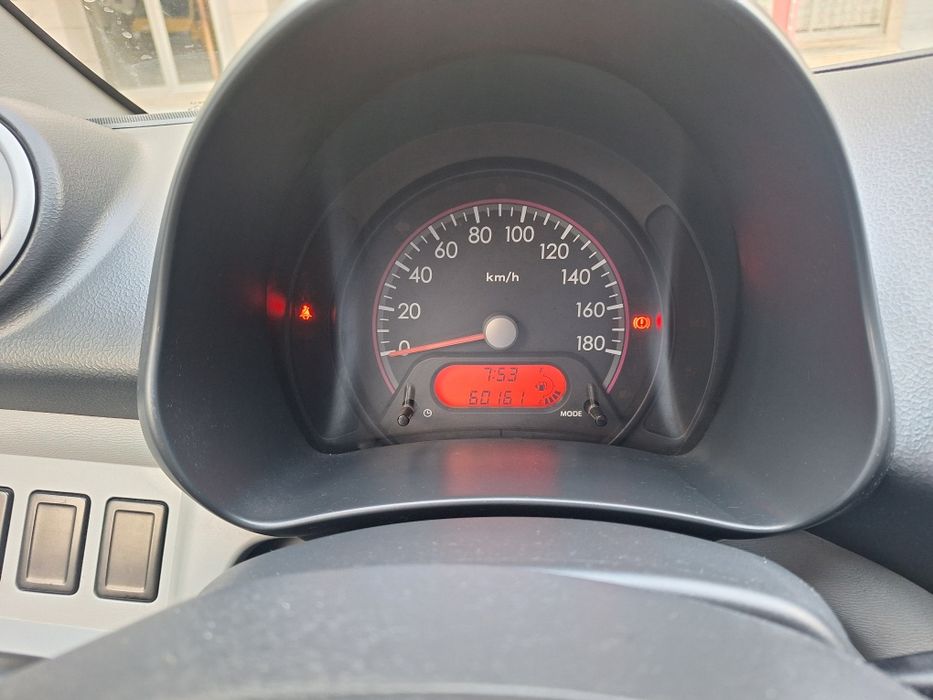 Nissan Pixo  1000 Branco