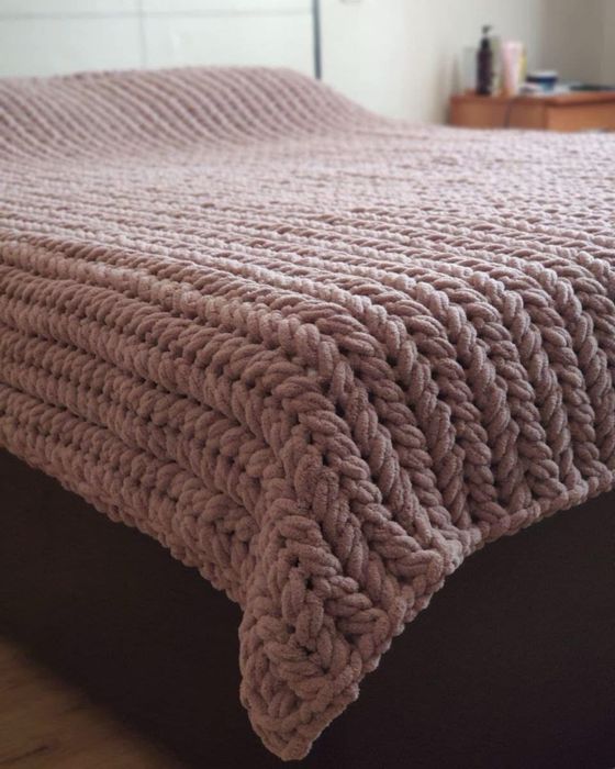 Пледики з пряжі Alize puffy ручної роботи