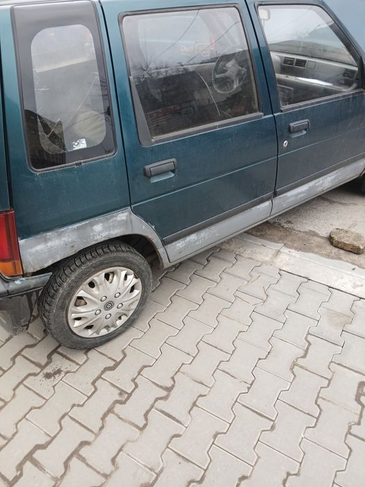 Продам машину на запчасти