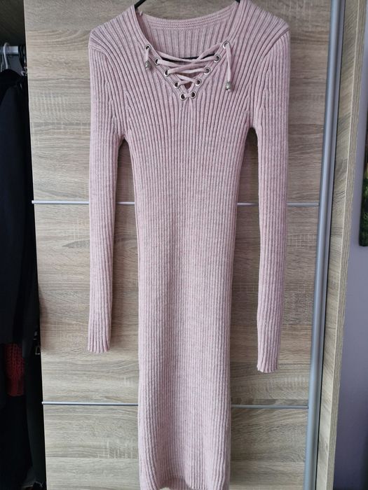 Sukienka sweterków 38