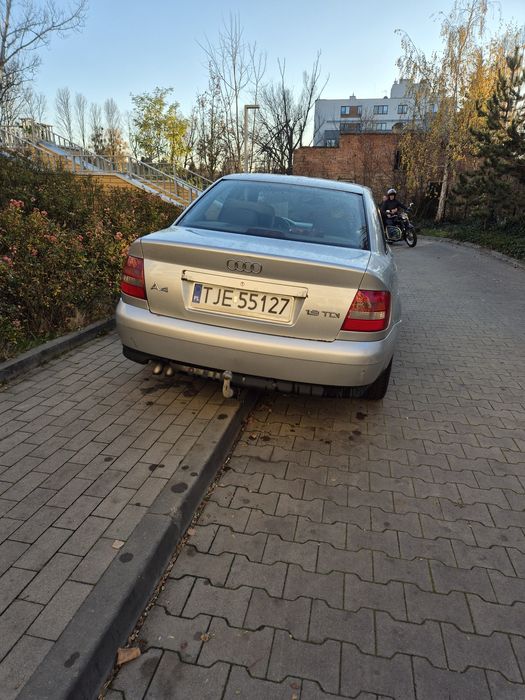 Sprzedam samochód Audi A4