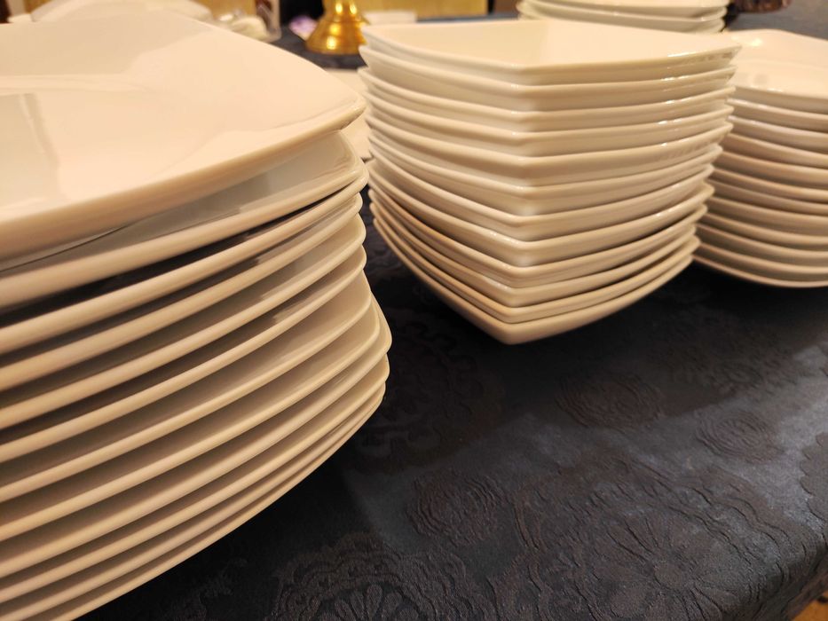 Serviço jantar para 12 pessoas (95 peças)