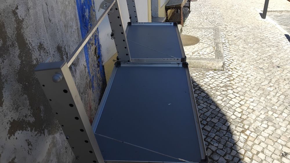 Vendo parteleiras de  carrinha