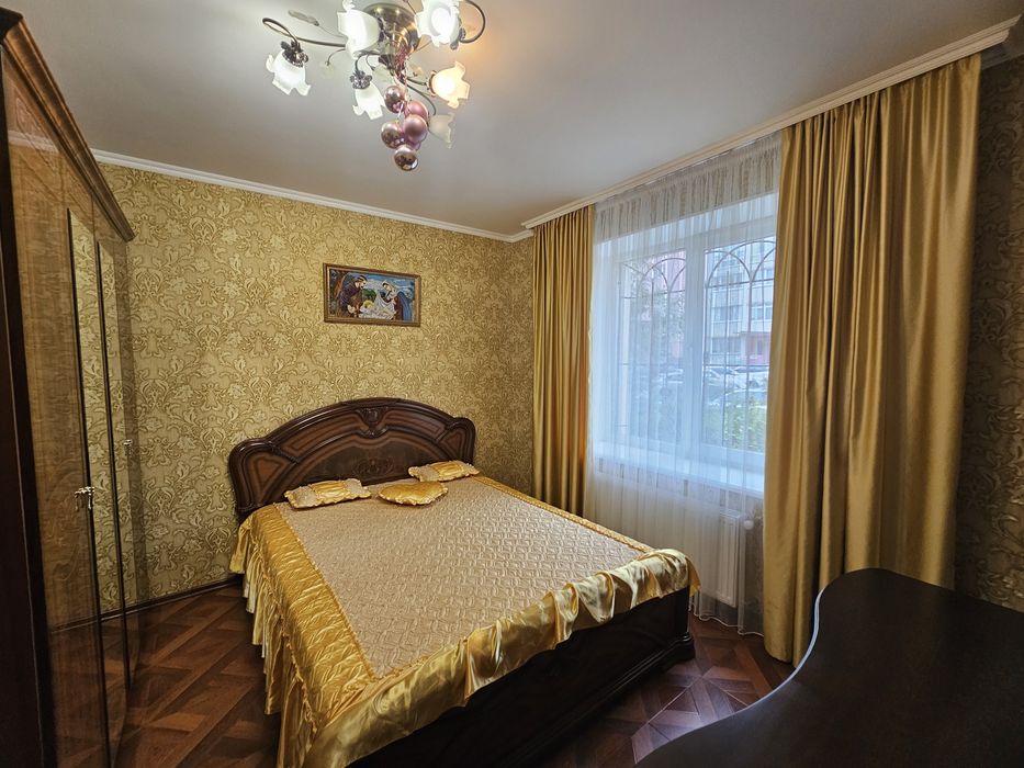 Продам квартиру Поділля Бортняка