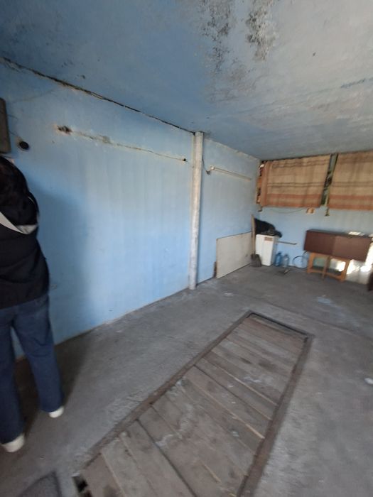 Гараж кооператив Мірний на площі Володимира Великого