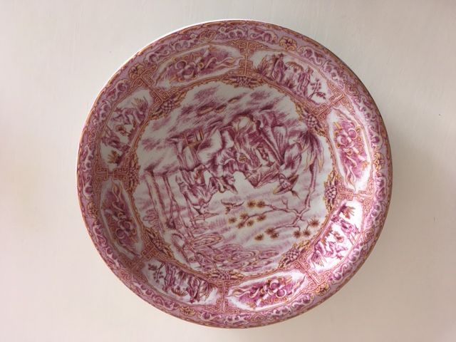 Prato em Porcelana Japão pintado à mão