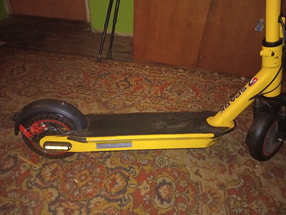 самокат spark він в гарному стані