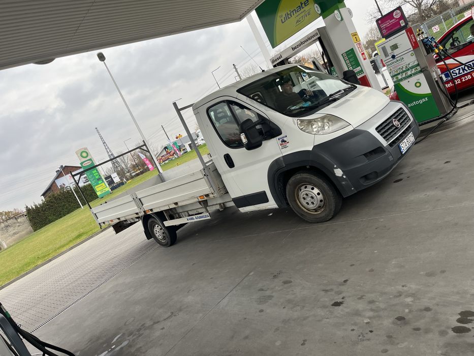 Wynajem busów/ auto laweta / osobowki /przyczepy / auto pomoc !!