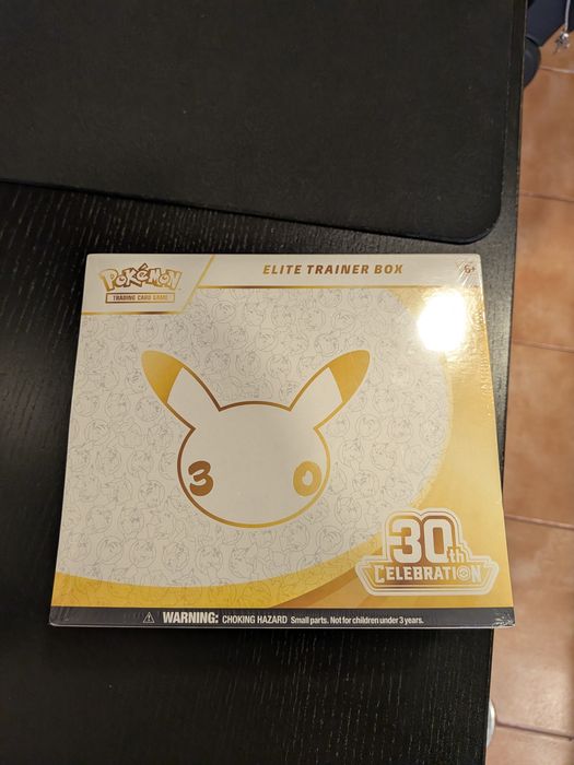 Pokémon TCG 30th Anniversary Collection Elite Trainer Box