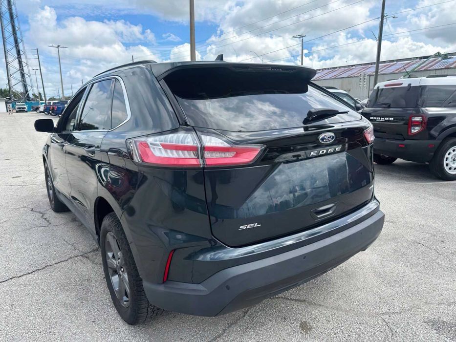 Ford Edge Titanium      2022