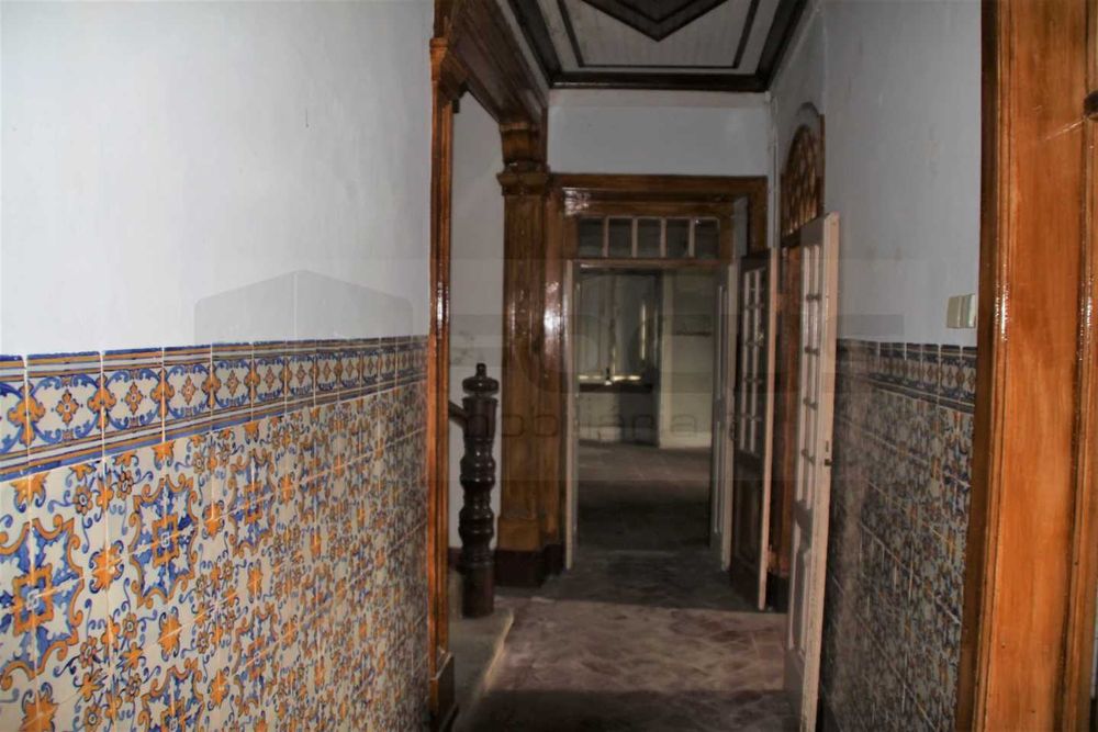 Moradia apalaçada para venda a 10 minutos do centro de Aveiro