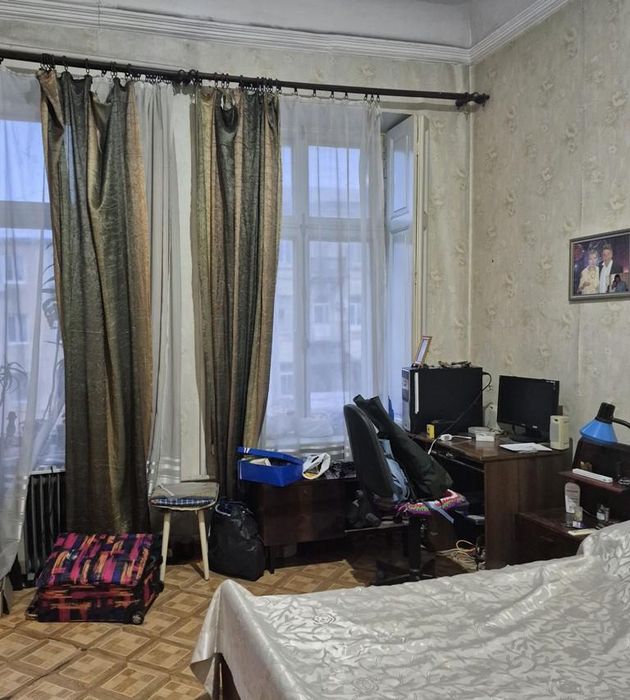 Продам простору 3-к квартиру в Центрі на Ольгіївській (3-241-421)