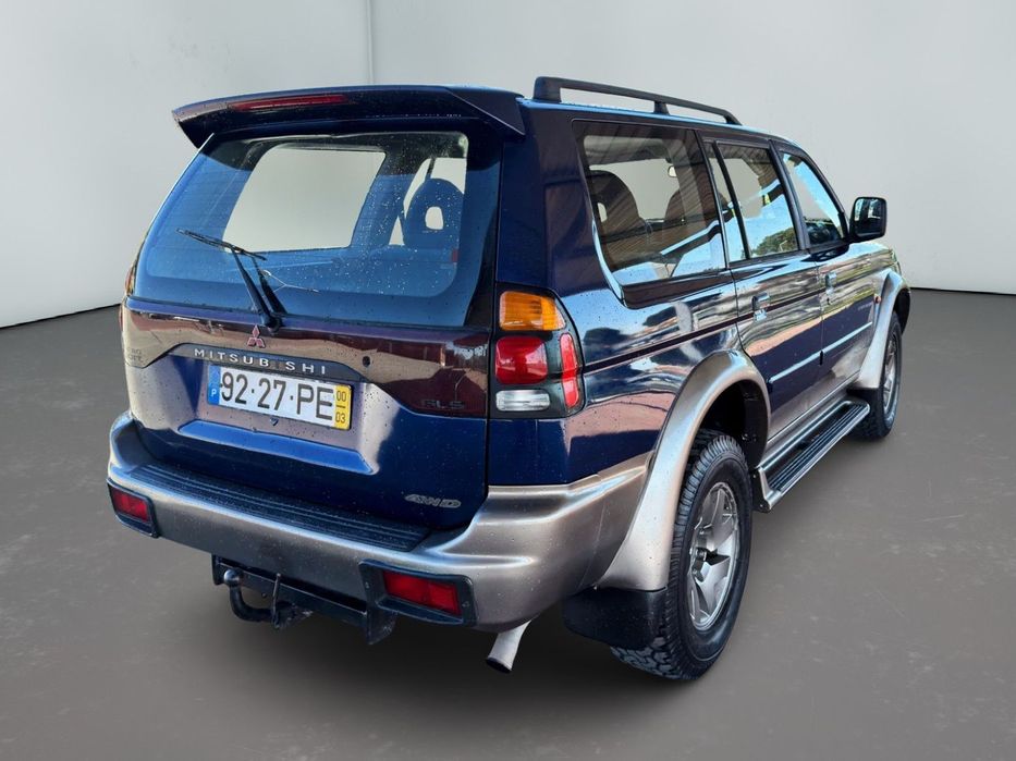 Mitsubishi Pajero Sport 2.5 TD GLS
