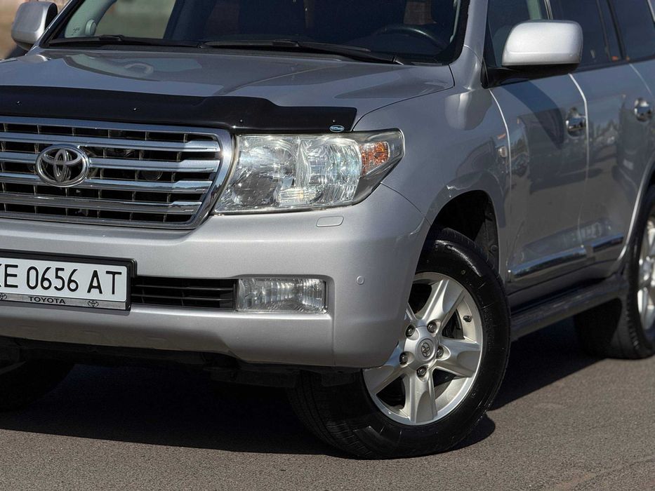 Avtoreal Toyota Land Cruiser 200 Дизель 4.5