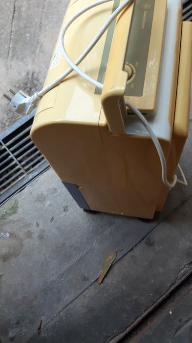 Desumidificador a funcionar muito bem