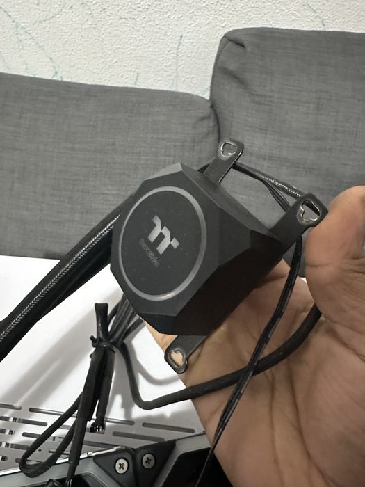 Lian li O11 dynamic + watercooler 360mm