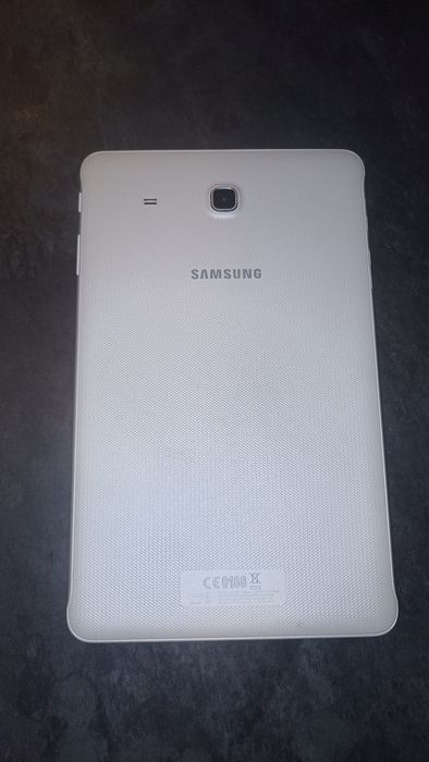 Samsung SM-T 561