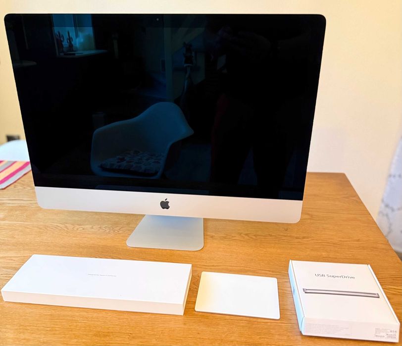 Apple iMac 27” Retina 5K 2020; i7; 40GB; SSD; Radeon 8GB; Pełny zestaw